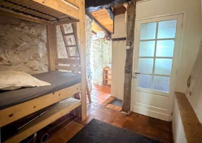Slaapplaats Gite La Lavande bij Cote de Fumel, een sfeervol vakantiehuis op een adults-only minicamping met gites